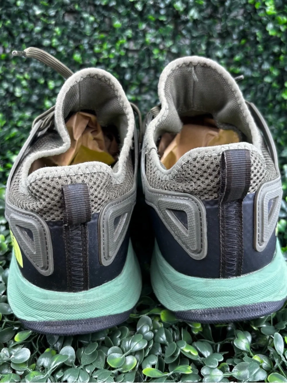 THE NORTH FACE TRAIL SNEAKERS SIZE 10.5